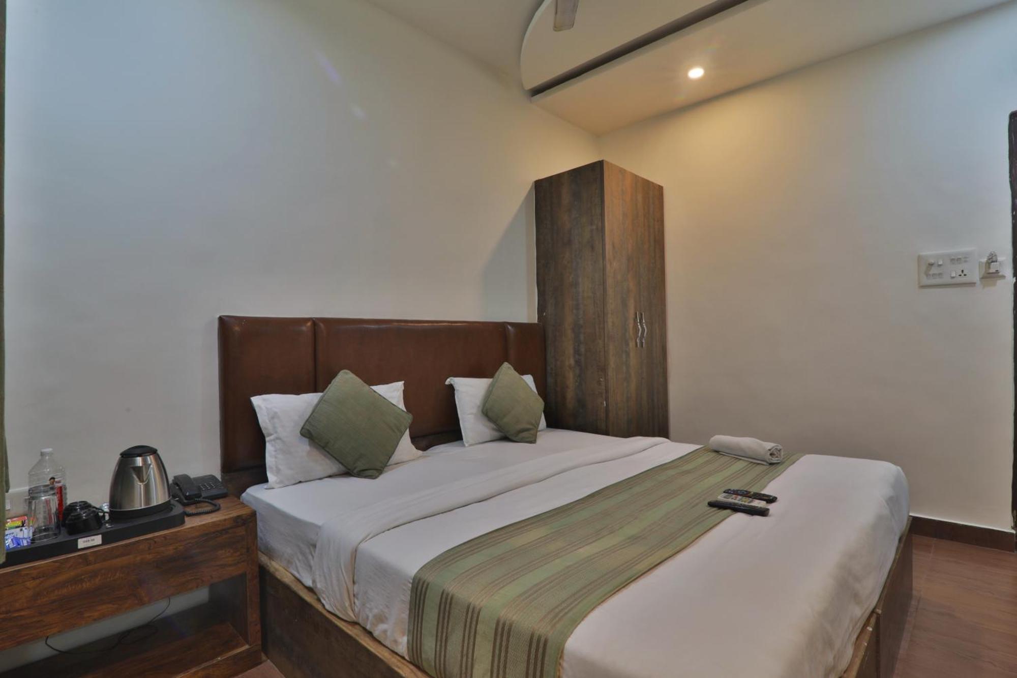 Janki Sigra 2 Km From Kashi Vishwanath Dham
